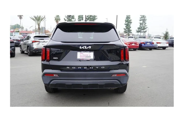 $20700 : 2022 Sorento LX image 6