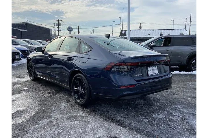 $25805 : Honda Accord 2025 SE 4dr Sed image 4