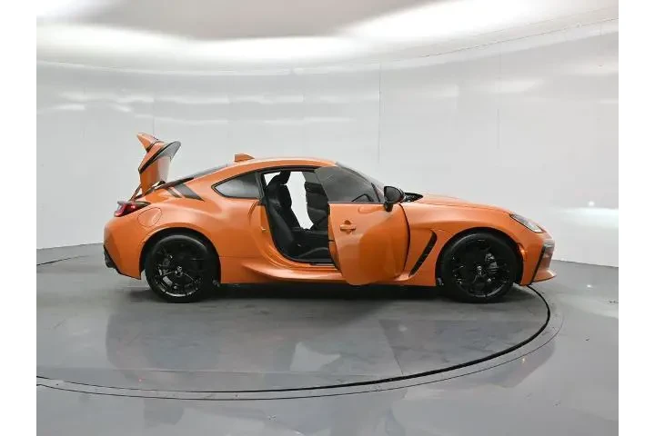 $31730 : Toyota GR86 2023 10th Annive image 4