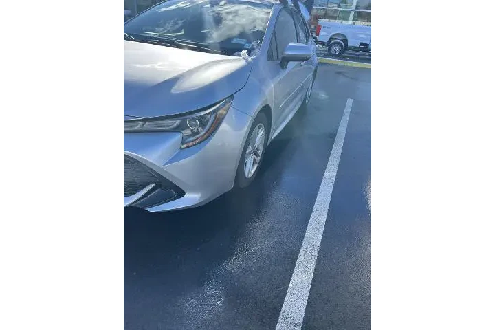 $16872 : Toyota Corolla Hatchback 201 image 3