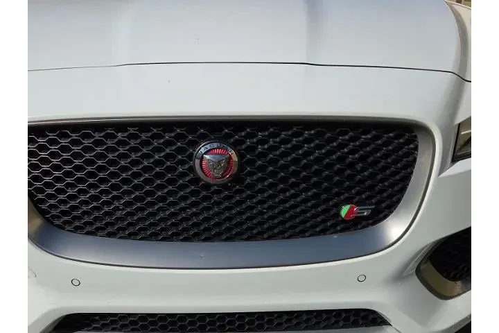 $18099 : Jaguar F-PACE 2019 AWD S 4dr image 6