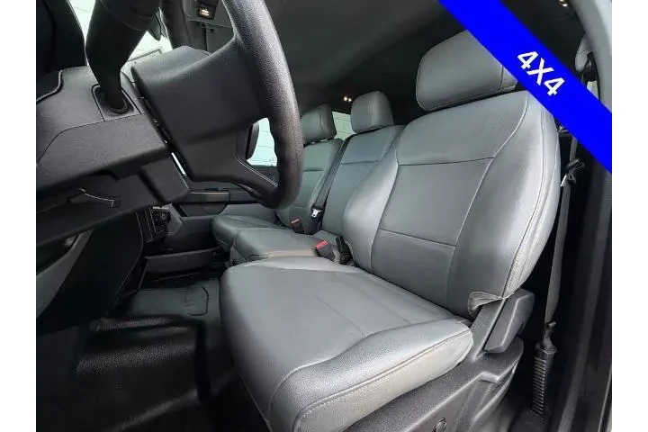 $38495 : Ford F-150 2023 4x4 XL 4dr S image 4