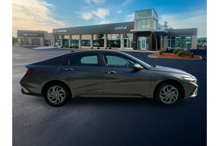 $24200 : Hyundai ELANTRA Hybrid 2025 image 6