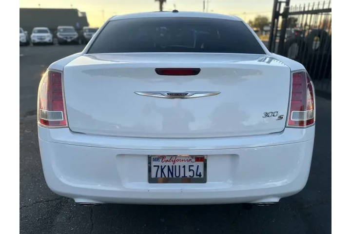 $8995 : 2013 300 S image 5