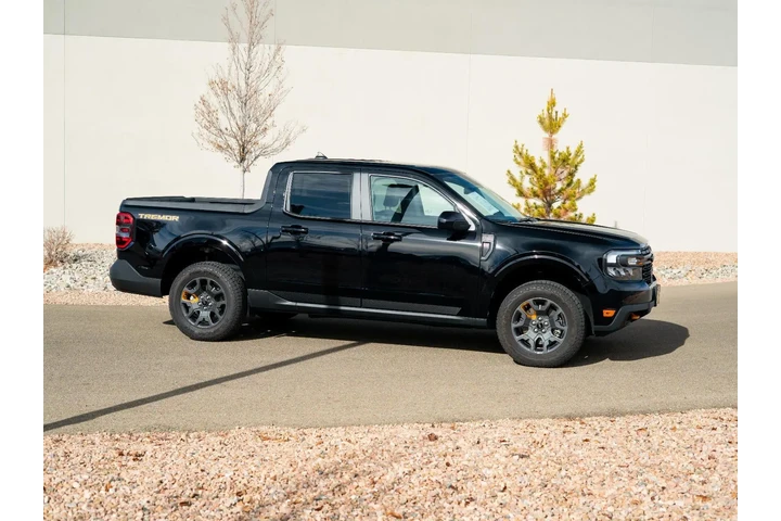 $34871 : 2024 Maverick Lariat image 3