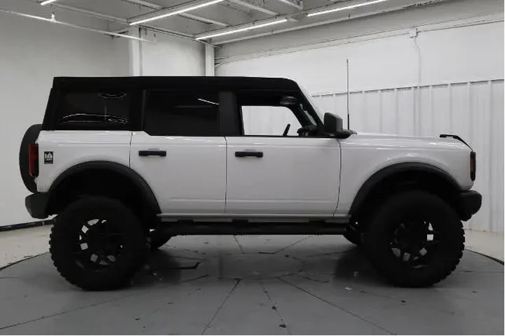 $38883 : Ford Bronco 2023 4x4 Base 4d image 1