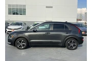 $27895 : Kia Niro Plug-In Hybrid 2023 thumbnail
