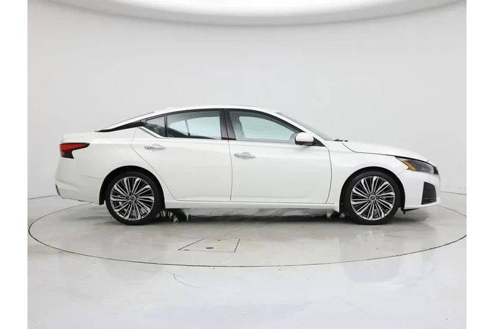 $24998 : Nissan Altima 2023 2.5 SL 4d image 7