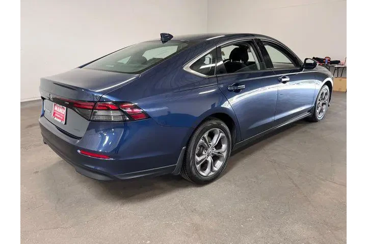 $25752 : Honda Accord 2024 EX 4dr Sed image 3