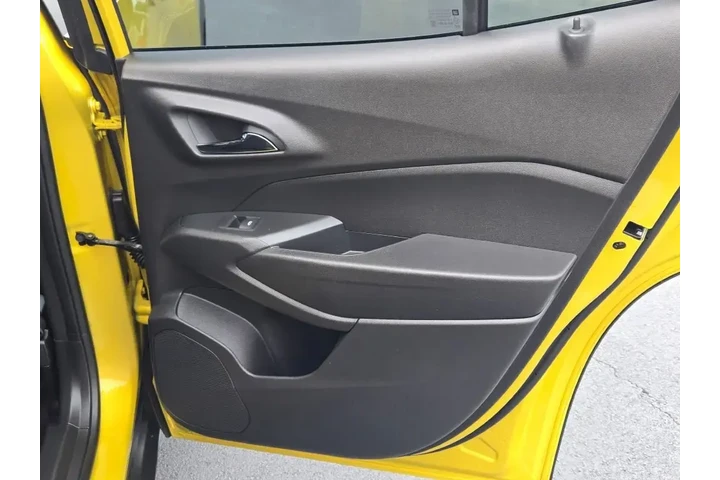 $22461 : Chevrolet Trax 2024 RS 4dr C image 7