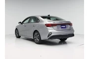 $19998 : Kia Forte 2023 LXS 4dr Sedan thumbnail