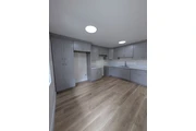 $3950 : 629 E 83rd St 90001 thumbnail