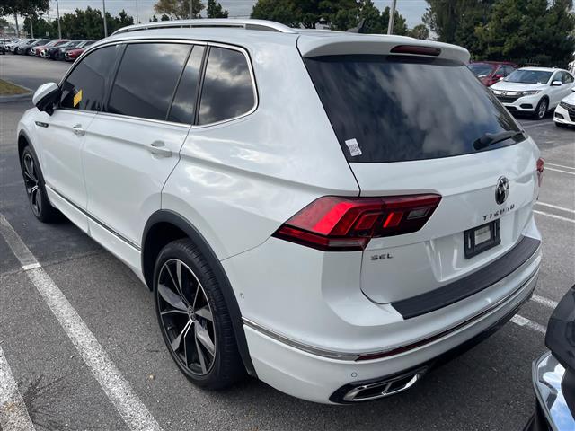 $27995 : 2022 Volkswagen Tiguan image 2