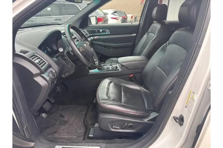 $13995 : 2016 Explorer Sport image 9