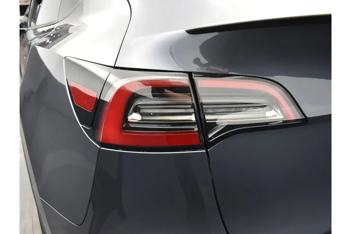 $25226 : Tesla Model Y 2021 AWD Perfo image 8