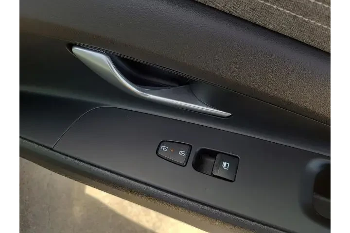 $21044 : Hyundai ELANTRA 2024 Limited image 10