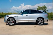 $22924 : Jaguar F-PACE 2019 AWD S 4dr thumbnail
