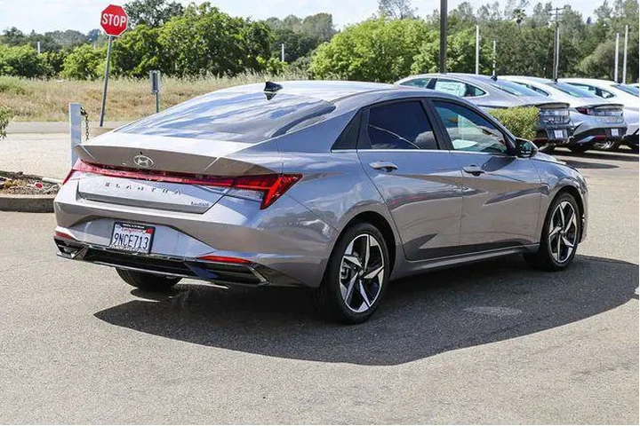 $20992 : Hyundai ELANTRA 2023 Limited image 5
