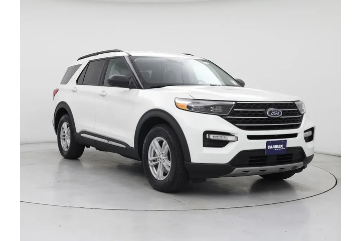 $27998 : Ford Explorer 2022 AWD XLT 4 image 1