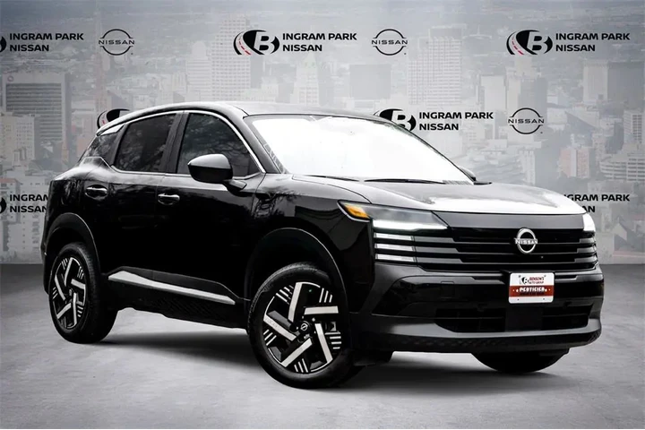 $24599 : Nissan Kicks 2025 SV 4dr Cro image 1