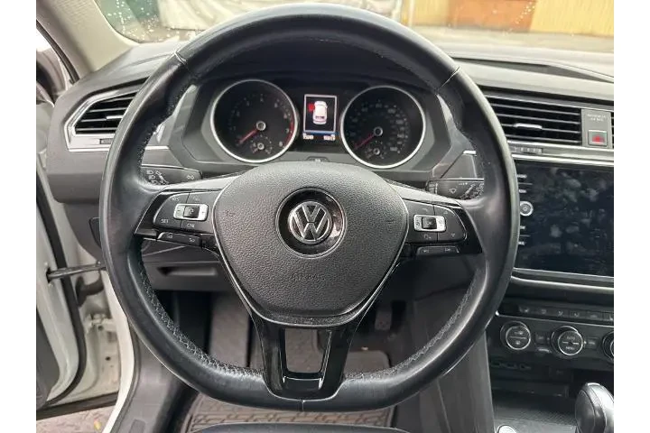 Volkswagen Tiguan 2018 AWD 2 image 9