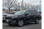 $28900 : Toyota RAV4 2023 AWD XLE 4dr thumbnail