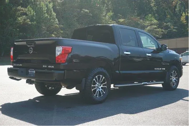 $27990 : Nissan Titan 2020 4x4 SV 4dr image 9