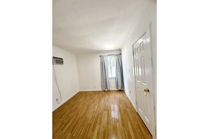 $1100 : Se renta cuarto  privado image 5