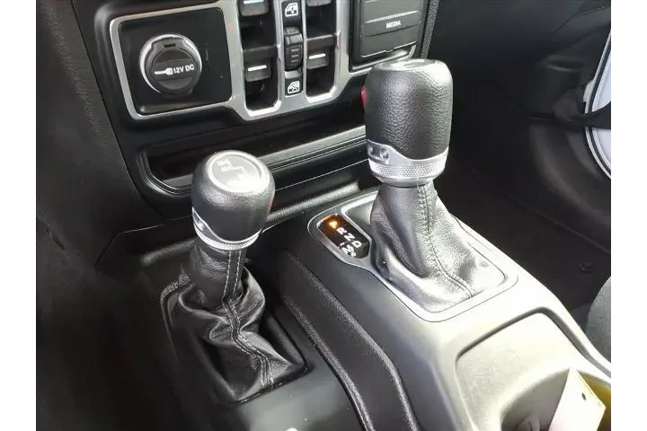 $33777 : Jeep Wrangler 2024 4x4 Sport image 9