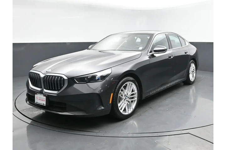 $31995 : BMW 5 Series 2024 530i 4dr S image 1