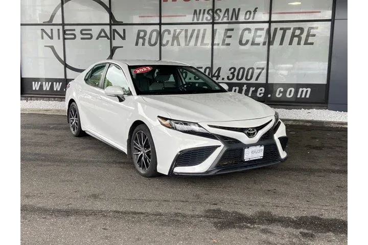 Toyota Camry 2023 AWD SE 4dr image 2