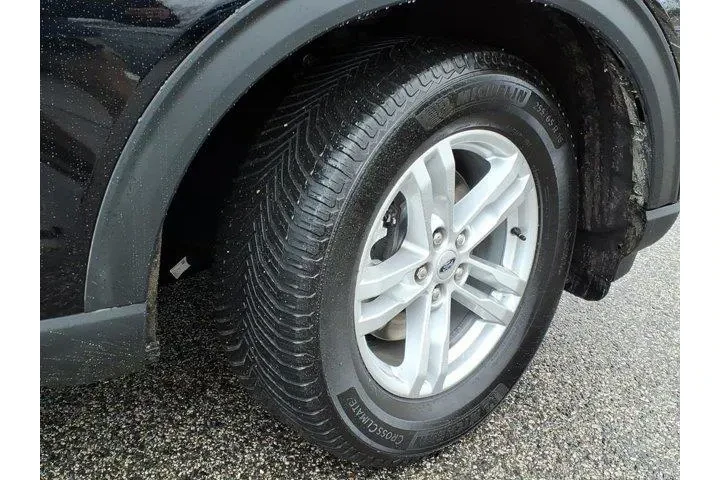 $22865 : Ford Explorer 2021 AWD XLT 4 image 5