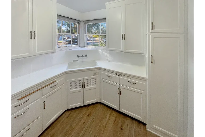 $1900 : House for rent—-Burbank, CA image 4