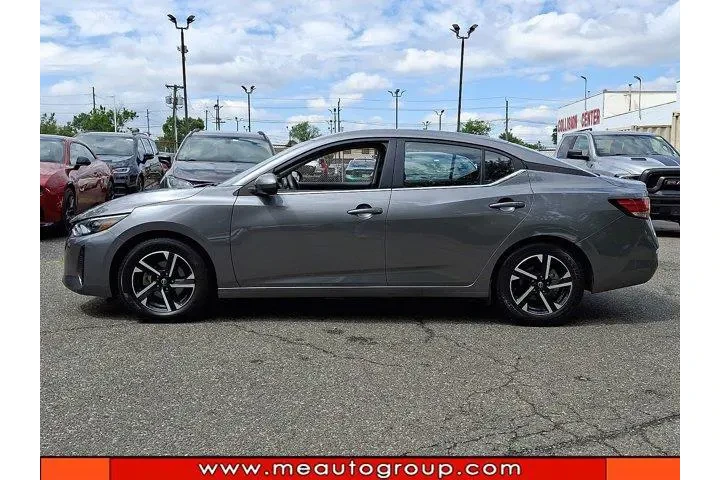 $18437 : Nissan Sentra 2024 SV 4dr Se image 2