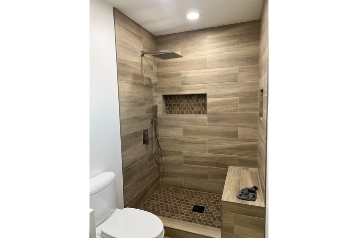 Baños y cocinas remodelación image 9