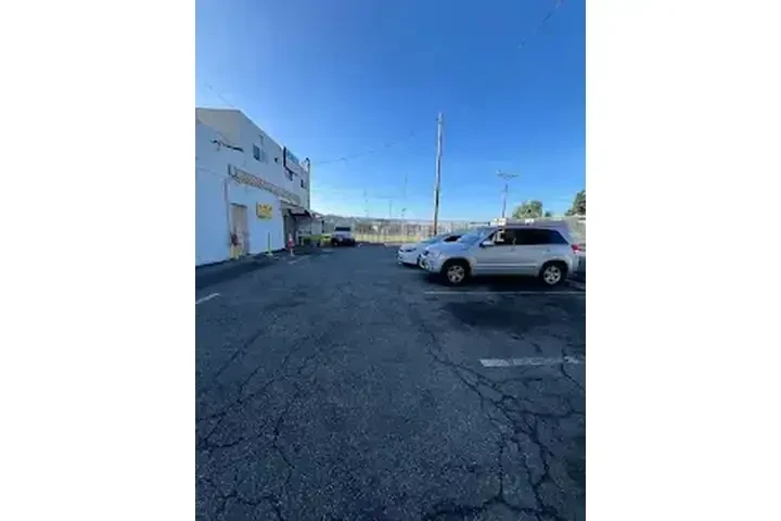$2700 : LOS ANGELES SE RENTA LOCAL image 6