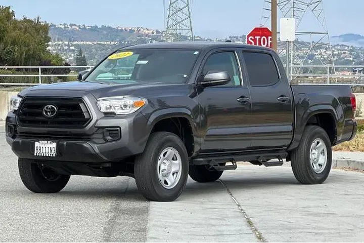 $31601 : Toyota Tacoma 2022 4x4 SR V6 image 8