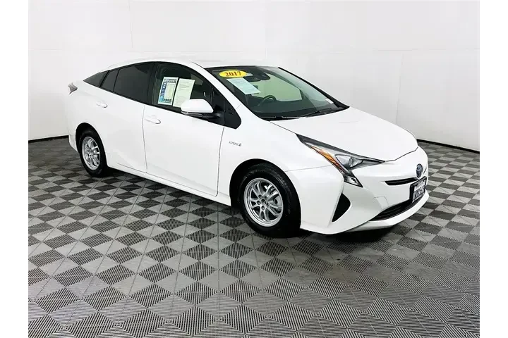 $18999 : Toyota Prius 2017 Two 4dr Ha image 1
