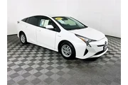 Toyota Prius 2017 Two 4dr Ha en Kings County