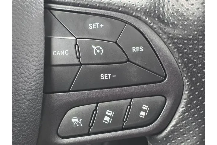 $31999 : Dodge Durango 2024 AWD GT 4d image 10