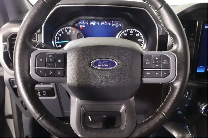 $38702 : Ford F-150 2023 4x4 XLT 4dr image 3