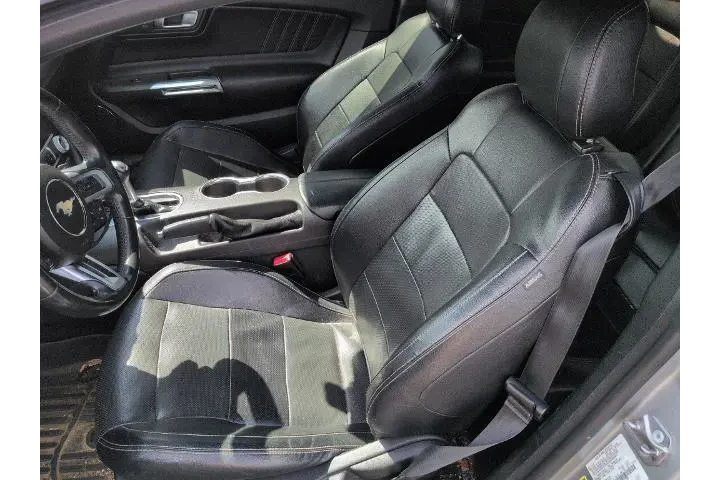 $24800 : Ford Mustang 2020 EcoBoost 2 image 6