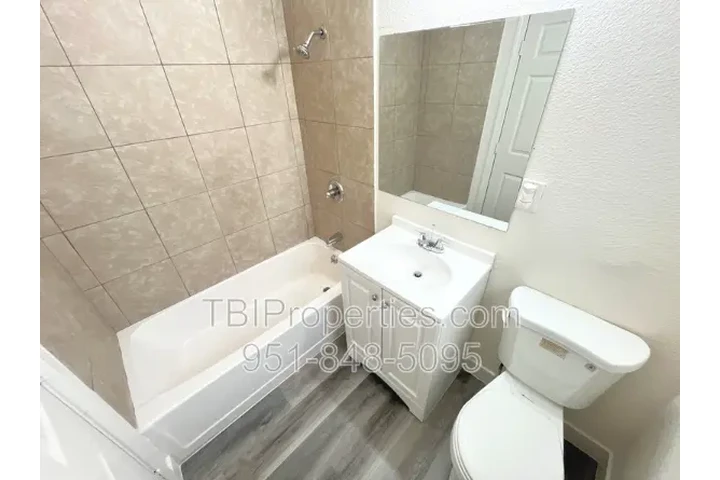 $1925 : Rento casita En San Bernardino image 9