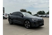 2024 Q8 e-tron Premium Plus en Plano