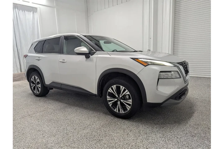 $21997 : Nissan Rogue 2023 SV 4dr Cro image 2