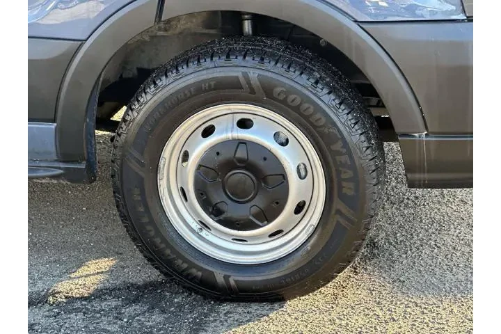 $28799 : Ford Transit 2019 250 3dr LW image 10