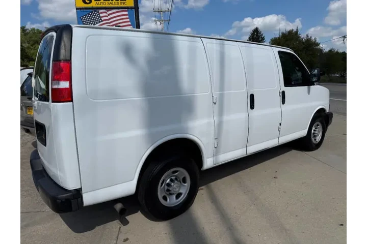 $11750 : 2017 Express 2500 image 9