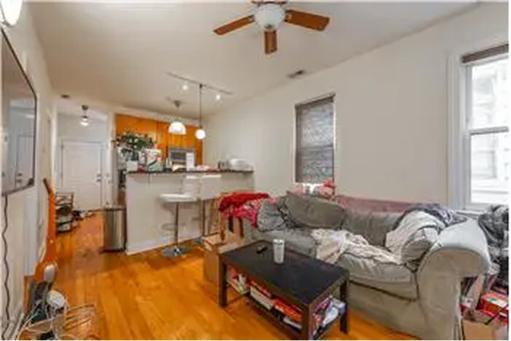 $3300 : Rental property with 3 bedro image 1