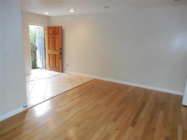 $2150 : SE RENTA APARTAMENTO WEST LA image 1