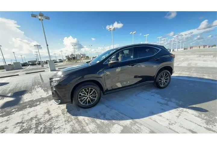 $35998 : Lexus NX 250 2023 4dr Crosso image 5